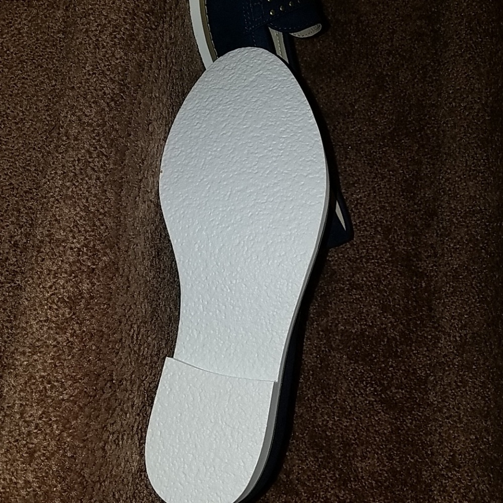 Shoes - Picture 2 of 3